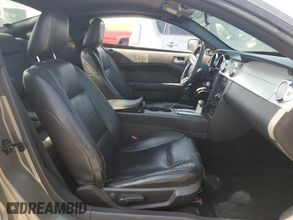 2005 Ford Mustang Deluxe with VIN 1ZVFT80N355182909, listed as a Copart auction lot 60485885 with 120,508 mi miles and Salvage title. Bid and sale history available at DreamBid. Image 7.