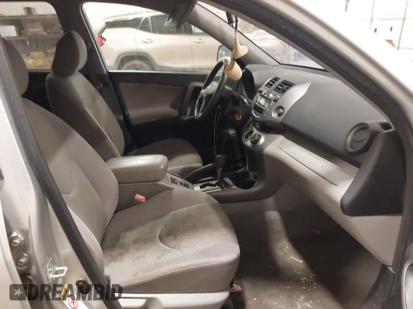 2007 Toyota RAV4 with VIN JTMBK33V776022872, listed as a IAAI auction lot 41538508 with 189,080 mi miles. Bid and sale history available at carsss.com. Image 5.