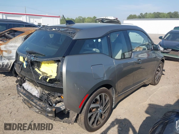 2017 BMW i3 z VIN WBY1Z8C37HV895319, wystawiony jako IAAI lot #42005859 z przebiegiem 84 271 mil mil oraz . Historia ofert i sprzedaży dostępna na DreamBid. Obrazek 4.