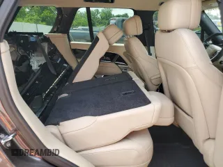 2024 Land Rover Range Rover SE with VIN SALKP9FUXRA203643, listed as a Copart auction lot 59896815 with 39,806 mi miles and Salvage title. Bid and sale history available at DreamBid. Image 10.