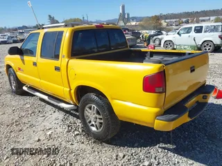 2003 GMC Sonoma SLS with VIN 1GTDT13X53K117606, listed as a IAAI auction lot 40640657 with 1 mi miles. Bid and sale history available at carsss.com. Image 3.