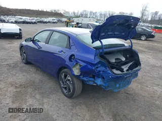 2024 Hyundai Elantra Limited with VIN KMHLP4DG9RU693398, listed as a IAAI auction lot 42081534 with 4,997 mi miles and . Bid and sale history available at carsss.com. Image 3.