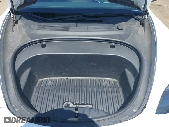 2022 Tesla Model 3 Long Range with VIN 5YJ3E1EB1NF289719, listed as a IAAI auction lot 41968273 with 73,368 mi miles and . Bid and sale history available at DreamBid. Image 10.
