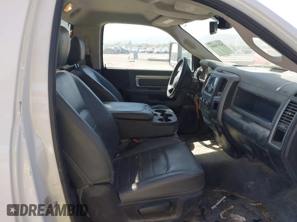 2018 Ram 2500 Tradesman z VIN 3C7WR4AJ8JG293547, wystawiony jako IAAI lot #42474445 z przebiegiem 121 406 mil mil oraz . Historia ofert i sprzedaży dostępna na DreamBid. Obrazek 8.