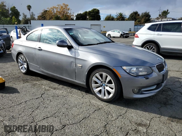 2013 BMW 3 Series 328i xDrive with VIN WBAKF3C56DJ386128, listed as a Copart auction lot 80980054 with 21,629 mi miles and Salvage Title. Bid and sale history available at carsss.com. Image 4.