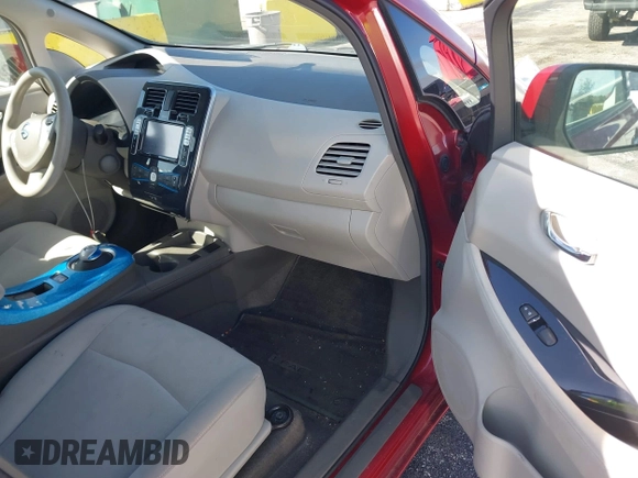 2011 Nissan LEAF SL-e with VIN JN1AZ0CP1BT005859, listed as a IAAI auction lot 41666341 with 71,745 mi miles. Bid and sale history available at carsss.com. Image 5.