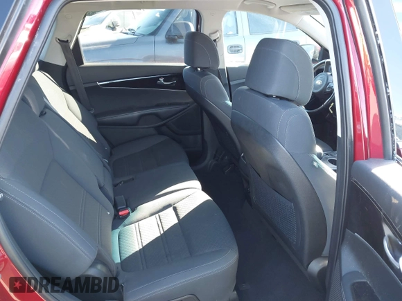 2017 Kia Sorento LX z VIN 5XYPG4A39HG278976, wystawiony jako IAAI lot #41830344 z przebiegiem 35 967 mil mil oraz . Historia ofert i sprzedaży dostępna na DreamBid. Obrazek 8.