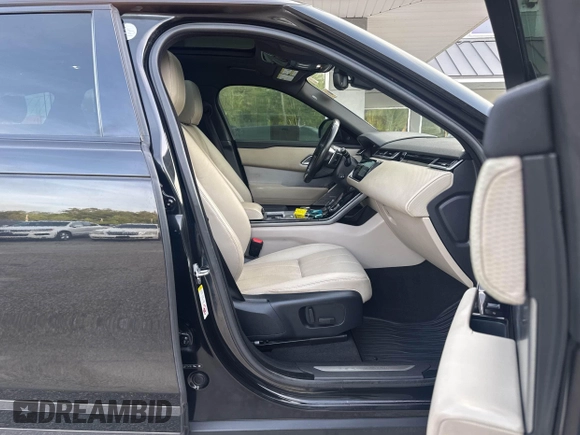 2018 Land Rover Range Rover Velar R-Dynamic SE z VIN SALYL2RX7JA715416, wystawiony jako IAAI lot #42533511 z przebiegiem 123 921 mil mil oraz . Historia ofert i sprzedaży dostępna na DreamBid. Obrazek 5.