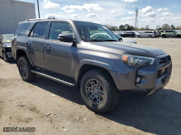 2020 Toyota 4Runner SR5 with VIN JTEBU5JR9L5758509, listed as a Copart auction lot 51366765 with 87,533 mi miles and Salvage Title. Bid and sale history available at carsss.com. Image 4.