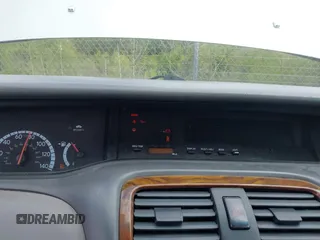 2000 Toyota Avalon XL with VIN 4T1BF28B8YU072752, listed as a IAAI auction lot 42202327 with Not Provided miles and . Bid and sale history available at DreamBid. Image 7.