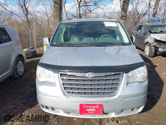 2008 Chrysler Town & Country Touring with VIN 2A8HR54P58R732227, listed as a IAAI auction lot 41691216 with 132,034 mi miles. Bid and sale history available at carsss.com. Image 12.
