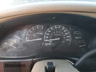 2000 Ford Explorer Eddie Bauer z VIN 1FMDU84P0YZB89831, wystawiony jako Copart lot #77874224 z przebiegiem 209 532 mil mil oraz Szkoda całkowita • Salvage title. Historia ofert i sprzedaży dostępna na DreamBid. Obrazek 9.
