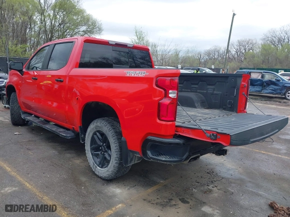2019 Chevrolet Silverado 1500 LT Trail Boss with VIN 1GCPYFED0KZ385466, listed as a IAAI auction lot 41875935 with 94,762 mi miles. Bid and sale history available at carsss.com. Image 3.