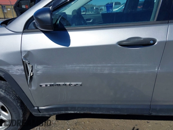 2018 Jeep Compass Sport with VIN 3C4NJDAB8JT191603, listed as a IAAI auction lot 41674308 with 107,291 mi miles and . Bid and sale history available at DreamBid. Image 17.