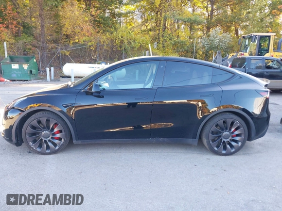 2020 Tesla Model Y Long Range with VIN 5YJYGDEF2LF037298, listed as a IAAI auction lot 37832056 with 40,417 mi miles and . Bid and sale history available at DreamBid. Image 15.