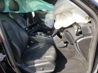 2019 Mercedes-Benz GLC with VIN WDC0G4KB8KV137513, listed as a Copart auction lot 49992365 with 0 mi miles and Salvage Title. Bid and sale history available at carsss.com. Image 7.
