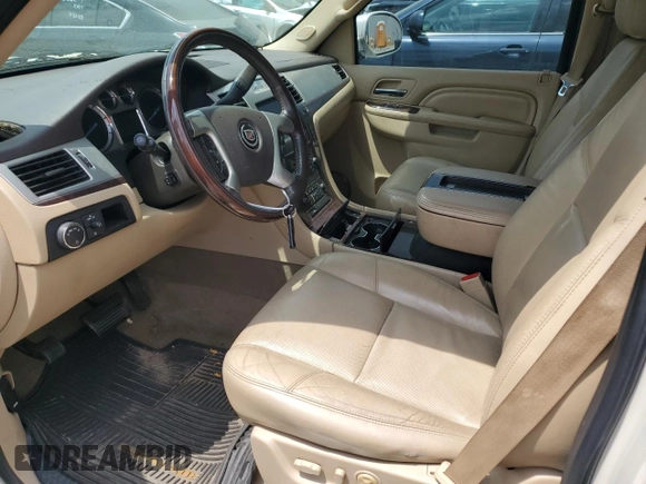 2012 Cadillac Escalade ESV Luxury with VIN 1GYS3HEF6CR134646, listed as a Copart auction lot 55392385 with 211,358 mi miles and Salvage title. Bid and sale history available at DreamBid. Image 7.