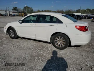 2010 Chrysler Sebring Touring z VIN 1C3CC4FB5AN224149, wystawiony jako Copart lot #50640255 z przebiegiem 151 055 mil mil oraz Szkody całkowita. Historia ofert i sprzedaży dostępna na DreamBid. Obrazek 2.