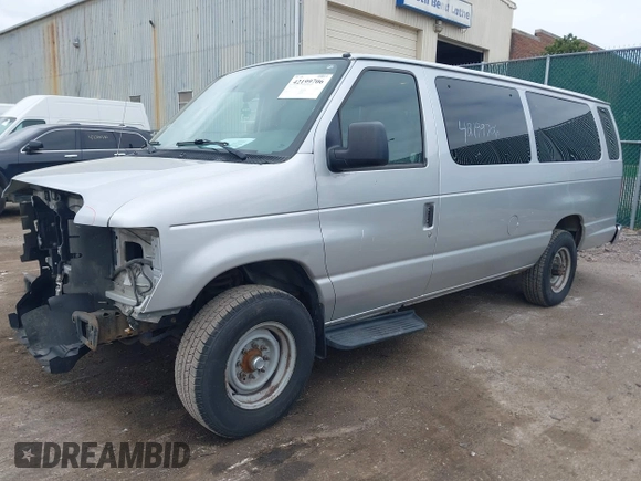 2008 Ford Econoline Passenger XL z VIN 1FBSS31L18DB21867, wystawiony jako IAAI lot #42199706 z przebiegiem Nie podano mil oraz . Historia ofert i sprzedaży dostępna na DreamBid. Obrazek 17.