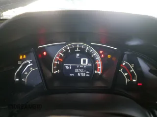 2017 Honda Civic LX z VIN 19XFC2F55HE044966, wystawiony jako Copart lot #56800115 z przebiegiem 67 561 mil mil oraz Szkoda całkowita • Salvage title. Historia ofert i sprzedaży dostępna na DreamBid. Obrazek 9.