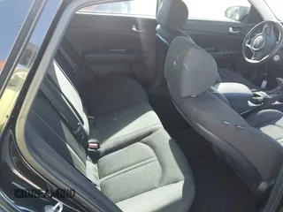 2018 Kia Optima LX with VIN 5XXGT4L33JG195305, listed as a IAAI auction lot 41943348 with 174,458 mi miles. Bid and sale history available at carsss.com. Image 8.