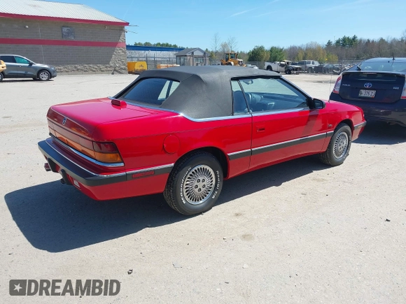 1993 Chrysler LeBaron z VIN 1C3XU4530PF503990, wystawiony jako IAAI lot #42140972 z przebiegiem 100 470 mil mil oraz . Historia ofert i sprzedaży dostępna na DreamBid. Obrazek 4.