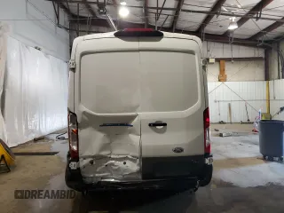 2022 Ford E-Transit Cargo with VIN 1FTBW9CK2NKA33103, listed as a Copart auction lot 62696104 with 27,706 mi miles and Salvage Title. Bid and sale history available at carsss.com. Image 6.