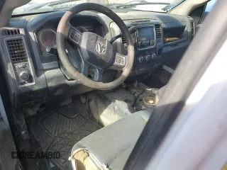 2018 Ram 3500 Tradesman z VIN 3C7WRTCL3JG188679, wystawiony jako Copart lot #43623095 z przebiegiem Nie podano mil oraz Szkody całkowita. Historia ofert i sprzedaży dostępna na DreamBid. Obrazek 8.