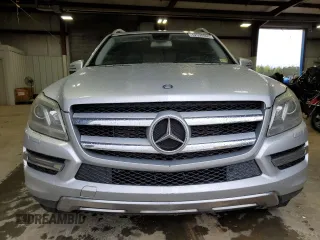 2013 Mercedes-Benz GL 450 z VIN 4JGDF7CE5DA249552, wystawiony jako Copart lot #52590995 z przebiegiem 128 518 mil mil oraz Szkoda całkowita • Salvage title. Historia ofert i sprzedaży dostępna na DreamBid. Obrazek 5.