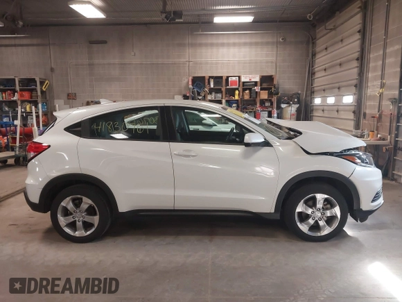 2021 Honda HR-V LX with VIN 3CZRU6H39MM734422, listed as a IAAI auction lot 41830761 with 46,260 mi miles. Bid and sale history available at carsss.com. Image 13.