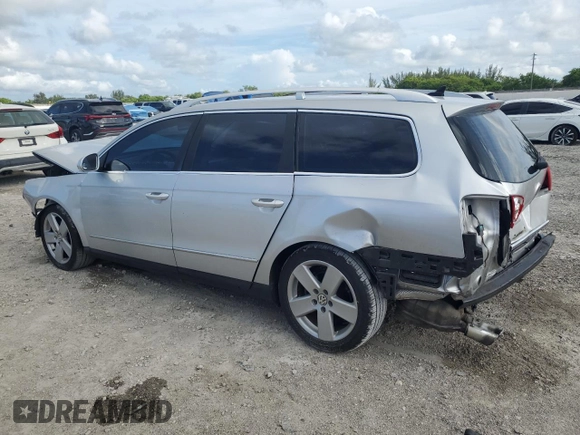 2009 Volkswagen Passat Komfort with VIN WVWXK73C09E140427, listed as a Copart auction lot 60374115 with 113,923 mi miles and Salvage title. Bid and sale history available at DreamBid. Image 2.