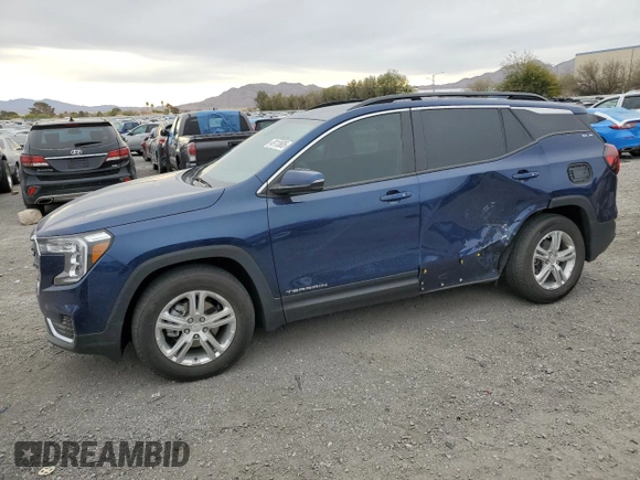 2022 GMC Terrain SLE with VIN 3GKALMEV0NL170221, listed as a Copart auction lot 49113685 with 21,209 mi miles and Salvage Title. Bid and sale history available at carsss.com. Image 1.