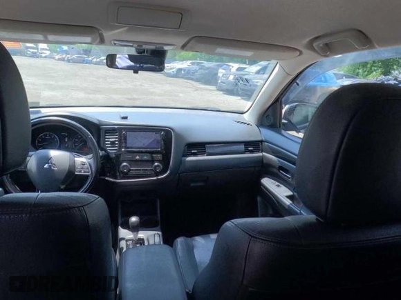 2016 Mitsubishi Outlander SE with VIN JA4AZ3A34GZ037430, listed as a Copart auction lot 65024685 with 8,737 mi miles and Clean title. Bid and sale history available at DreamBid. Image 9.