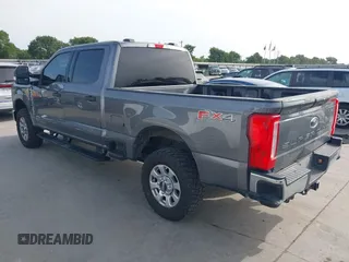 2024 Ford F-250 XL with VIN 1FT7W2BT5RED57884, listed as a IAAI auction lot 42605362 with 37,644 mi miles and . Bid and sale history available at DreamBid. Image 3.