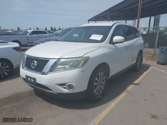 2014 Nissan Pathfinder SV with VIN 5N1AR2MM5EC647434, listed as a IAAI auction lot 41957496 with 114,420 mi miles. Bid and sale history available at carsss.com. Image 2.