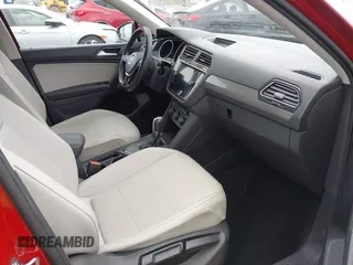 2018 Volkswagen Tiguan SEL with VIN 3VV3B7AX9JM031453, listed as a IAAI auction lot 42084781 with 82,931 mi miles and . Bid and sale history available at DreamBid. Image 5.