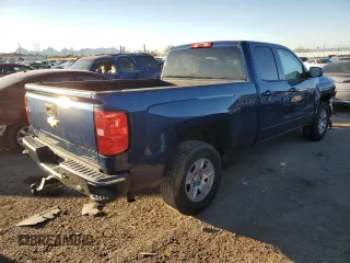 2017 Chevrolet Silverado 1500 LT with VIN 1GCRCREH1HZ333459, listed as a Copart auction lot 78846644 with 110,035 mi miles and Salvage Title. Bid and sale history available at DreamBid. Image 3.
