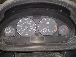 2001 BMW 3 Series 325Ci with VIN WBABN33471JW48292, listed as a IAAI auction lot 41557412 with 118,000 mi miles. Bid and sale history available at carsss.com. Image 7.