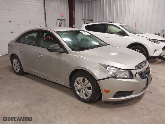 2013 Chevrolet Cruze LS with VIN 1G1PA5SG4D7239463, listed as a IAAI auction lot 41718052 with 105,347 mi miles. Bid and sale history available at carsss.com. Image 1.