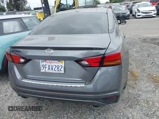 2022 Nissan Altima 2.5 SR with VIN 1N4BL4CV1NN412121, listed as a IAAI auction lot 42086036 with 36,706 mi miles. Bid and sale history available at carsss.com. Image 16.