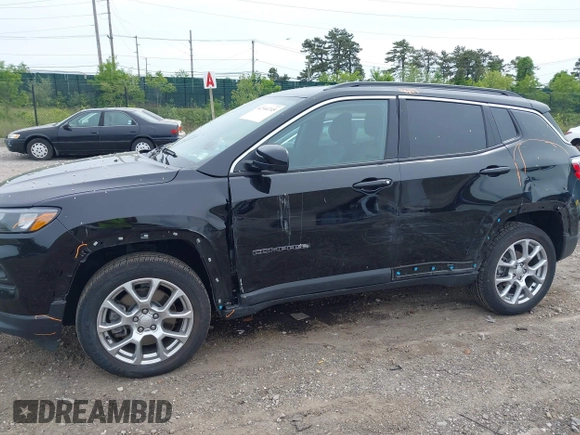 2023 Jeep Compass Latitude Lux with VIN 3C4NJDFN7PT528791, listed as a IAAI auction lot 42344745 with 30,066 mi miles and . Bid and sale history available at DreamBid. Image 6.