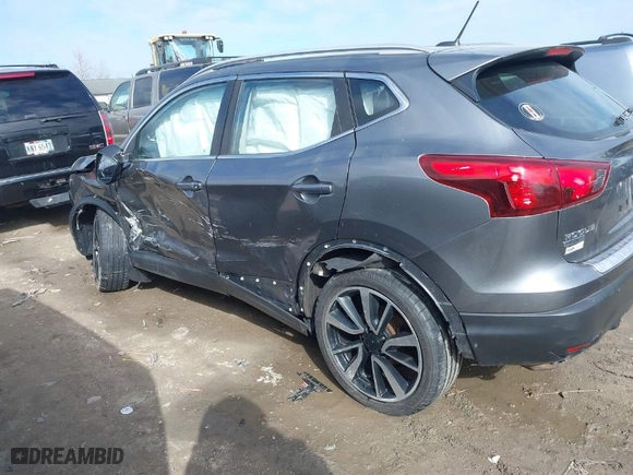 2017 Nissan Rogue Sport SL with VIN JN1BJ1CRXHW120874, listed as a IAAI auction lot 41838389 with 122,636 mi miles. Bid and sale history available at carsss.com. Image 14.