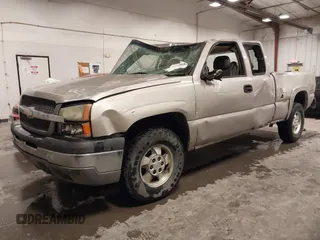 2004 Chevrolet Silverado 1500 with VIN 1GCEK19T74E385021, listed as a IAAI auction lot 41352639 with 152,734 mi miles and . Bid and sale history available at DreamBid. Image 2.