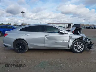 2018 Chevrolet Malibu LT with VIN 1G1ZD5ST6JF172539, listed as a IAAI auction lot 40906642 with 114,347 mi miles. Bid and sale history available at carsss.com. Image 13.