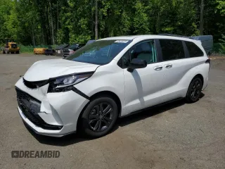 2025 Toyota Sienna XSE with VIN 5TDDSKFC5SS157919, listed as a Copart auction lot 58426225 with 4,961 mi miles and Salvage title. Bid and sale history available at DreamBid. Image 1.