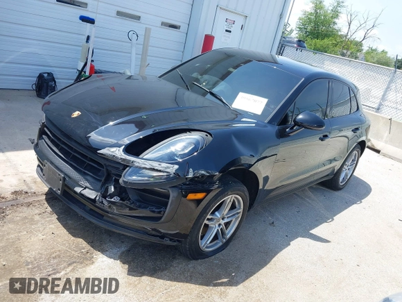 2022 Porsche Macan with VIN WP1AA2A51NLB05822, listed as a IAAI auction lot 39567077 with 54,527 mi miles. Bid and sale history available at carsss.com. Image 19.