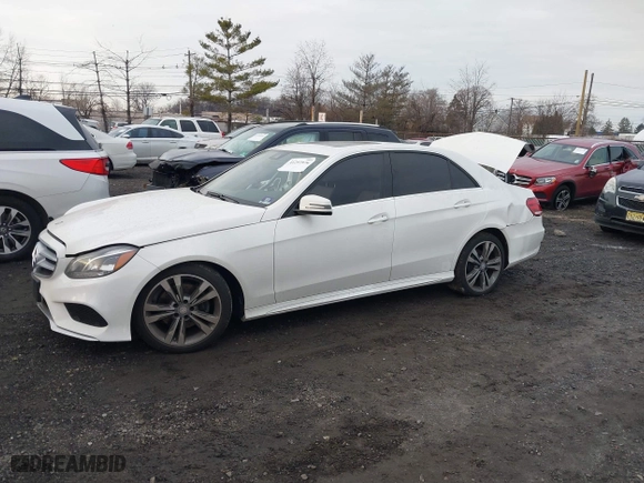 2016 Mercedes-Benz E-Class E 350 Sport with VIN WDDHF5KB6GB237450, listed as a IAAI auction lot 41297976 with 60,573 mi miles. Bid and sale history available at carsss.com. Image 14.