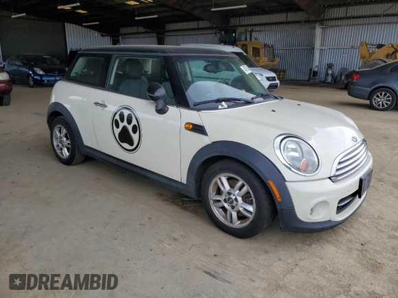 2013 MINI Hardtop with VIN WMWSU3C50DT684488, listed as a Copart auction lot 45773045 with 137,192 mi miles and Clean Title. Bid and sale history available at DreamBid. Image 4.