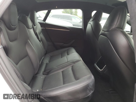 2021 Tesla Model S Long Range z VIN 5YJSA1E59MF438359, wystawiony jako Copart lot #57794325 z przebiegiem 31 651 mil mil oraz Szkoda całkowita • Salvage title. Historia ofert i sprzedaży dostępna na DreamBid. Obrazek 10.