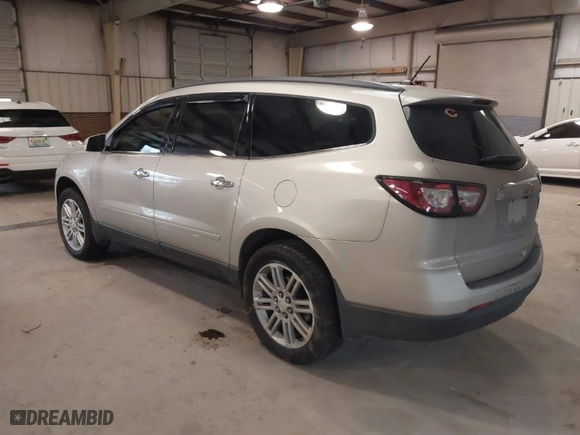 2015 Chevrolet Traverse LT with VIN 1GNKRGKD2FJ357813, listed as a IAAI auction lot 41510087 with 132,341 mi miles. Bid and sale history available at carsss.com. Image 3.